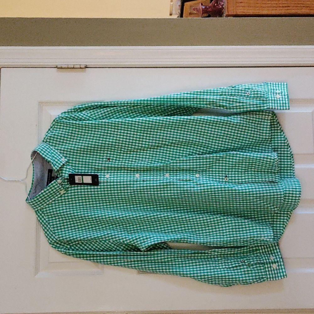 TOMMY HILFIGER LONG SLEEVE BUTTON DOWN SHIRT 100% COTTON